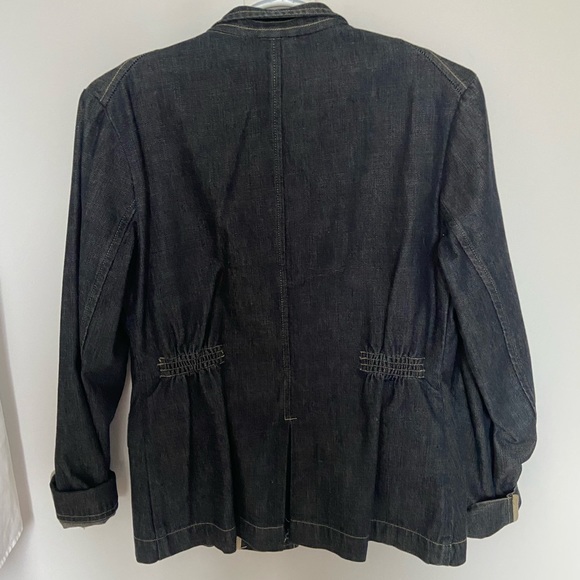 Vintage Gap denim jacket! - Picture 2 of 5